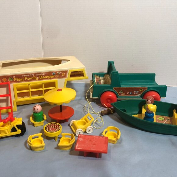 VINTAGE Fisher Price Play Family Camper with LOTS of ACCESSORIES & People! - Picture 1 of 10